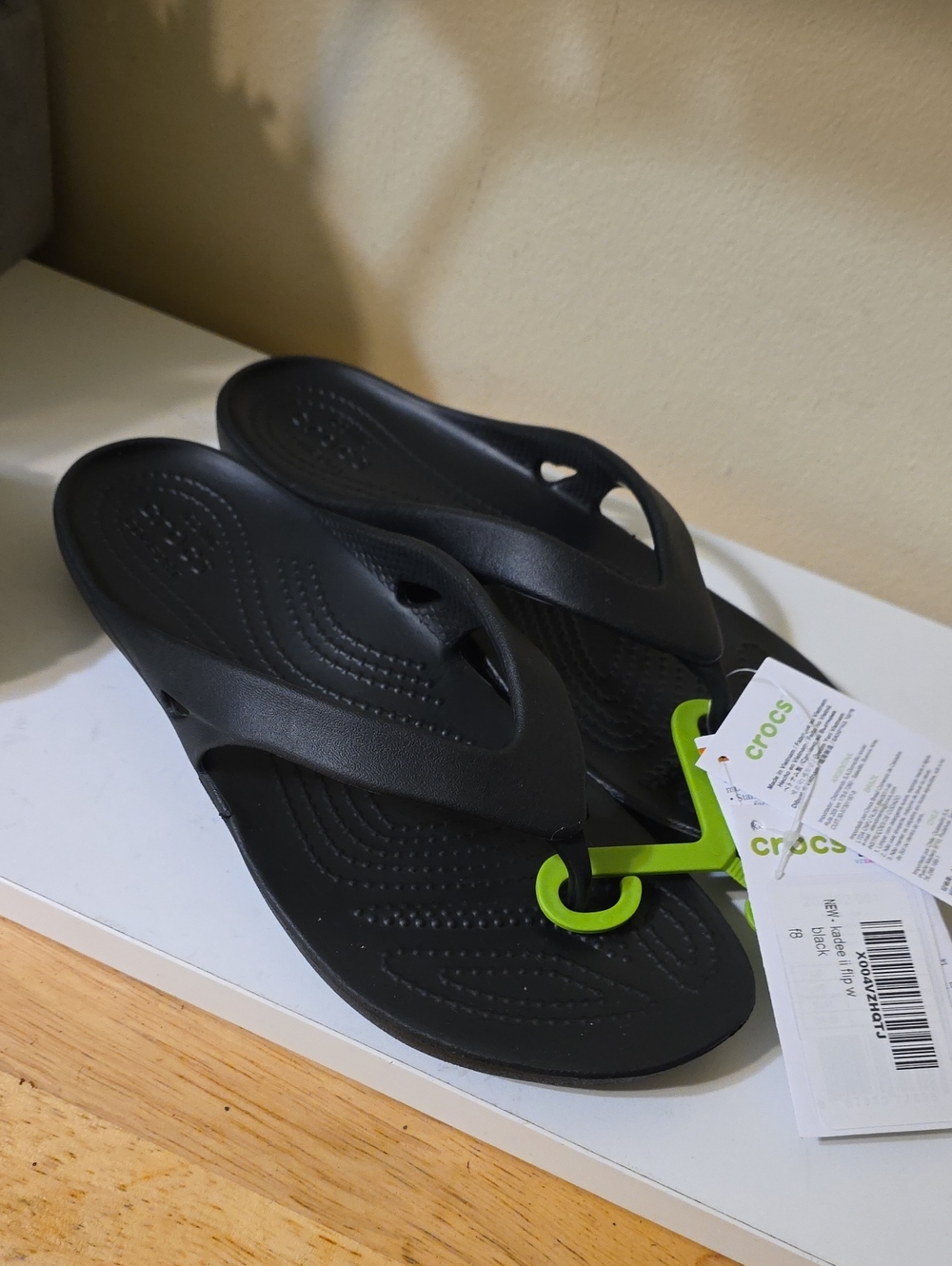 CROCS BNWT Kadee II Flip Flops - Black 8W